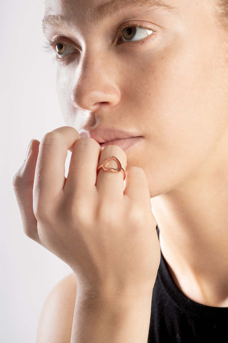 LE SECRET Bague or rose 18k - Maison Mouche bijoux classiques pas classiques