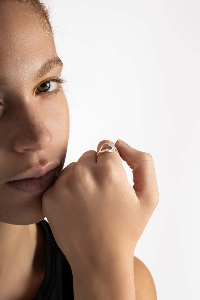 LE SECRET Bague or blanc 18k - Maison Mouche bijoux classiques pas classiques